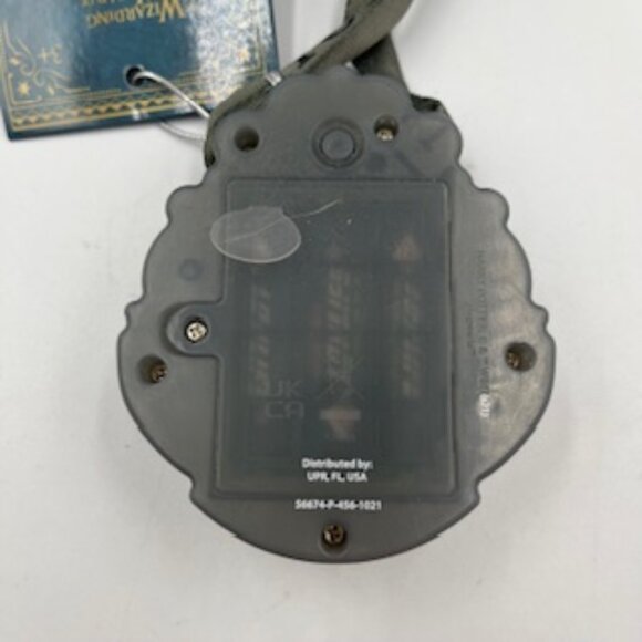 NEW Universal Studios‎ Harry Potter Hogwarts Crest Light Up Lanyard NWT - Picture 3 of 7